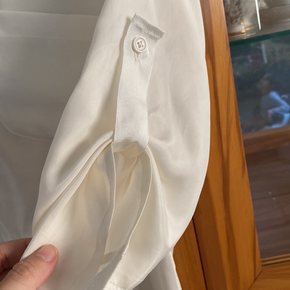 BB Dakota white shirt size M button details on the back 3/4 rolled up sl… - Picture 4 of 7